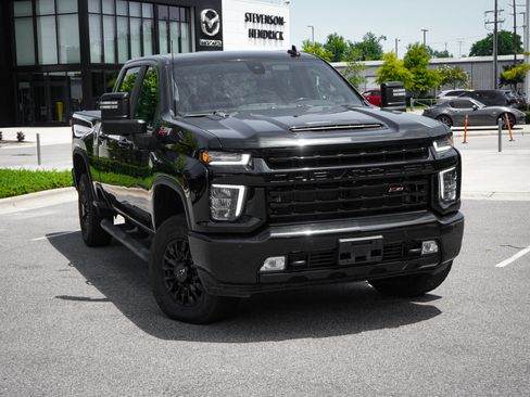 Used 2023 Chevrolet Silverado 3500 LTZ w/ LTZ Plus Package AWD/4WD image 3