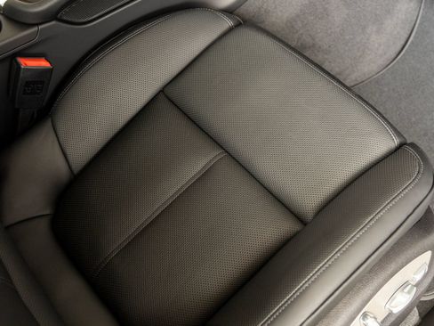 New 2026 Porsche Macan AWD/4WD image 42