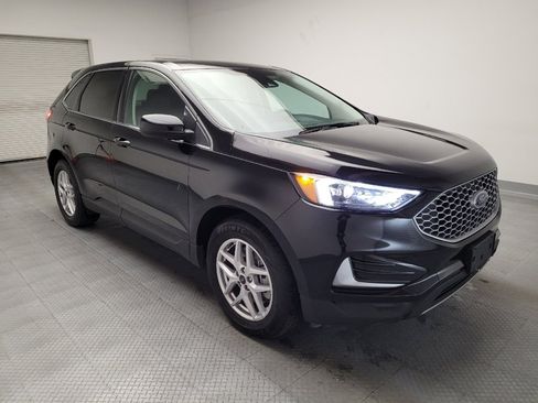 Used 2023 Ford Edge SEL image 13