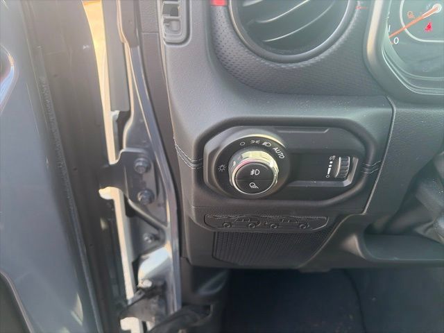 Used 2026 Jeep Gladiator Rubicon AWD/4WD image 19