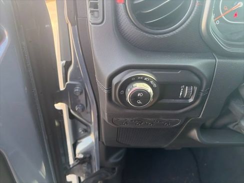 Used 2026 Jeep Gladiator Rubicon AWD/4WD image 19