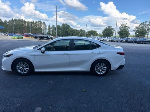 Used 2025 Toyota Camry LE FWD image 1
