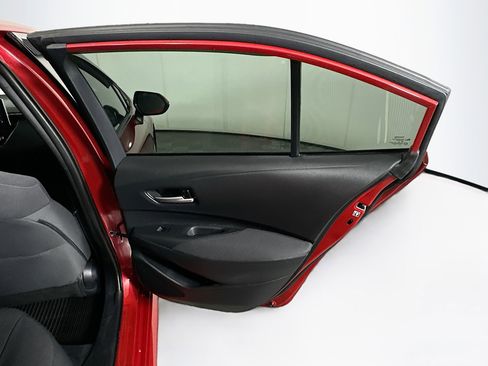 Used 2020 Toyota Corolla LE image 27