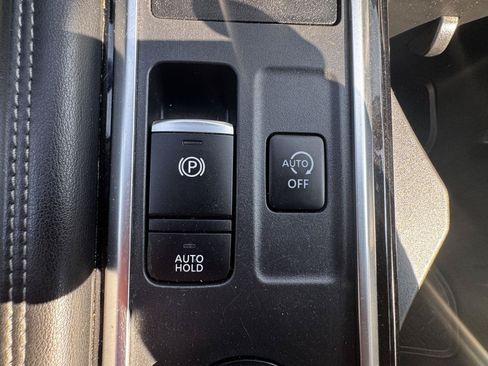 Used 2022 Nissan Pathfinder Platinum AWD/4WD image 37