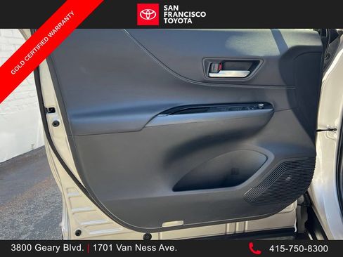 Certified 2021 Toyota Venza LE AWD/4WD image 37