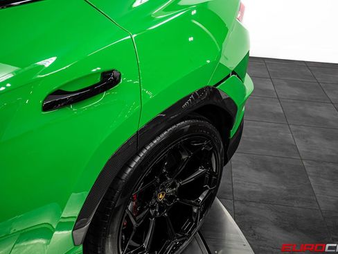 Used 2024 Lamborghini Urus Performante AWD/4WD image 20