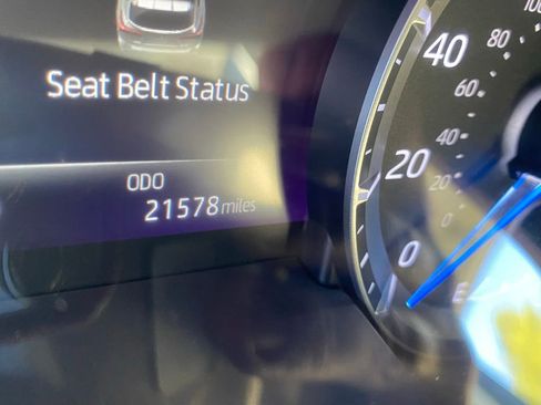 Used 2021 Toyota Highlander XLE image 5