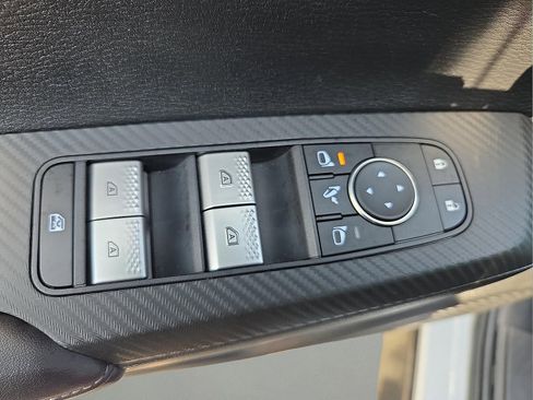 Used 2024 Mitsubishi Outlander SE Black Edition AWD/4WD image 16