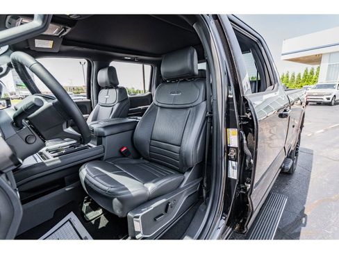New 2025 Ford F250 Platinum AWD/4WD image 8