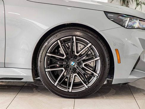 Used 2025 BMW M5 w/ Carbon Package image 10