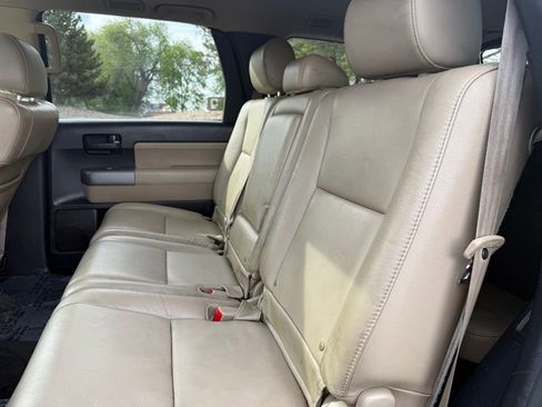 Used 2012 Toyota Sequoia SR5 w/ Premium Pkg AWD/4WD image 15