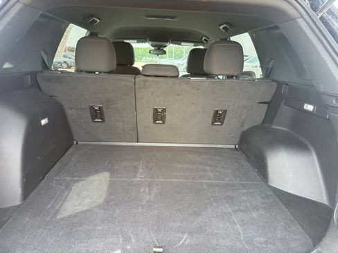 Used 2025 Chevrolet Equinox LT FWD image 19