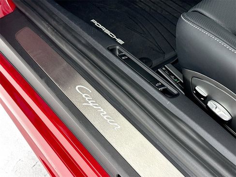 Used 2025 Porsche 718 Cayman image 13