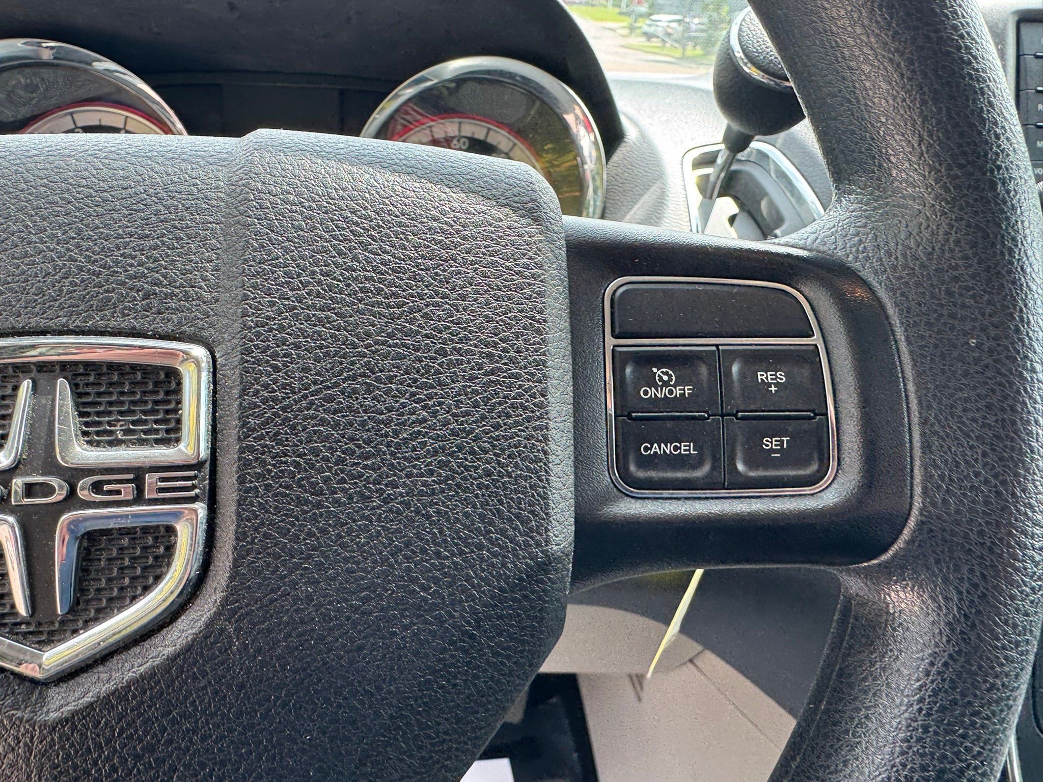 Used 2018 Dodge Grand Caravan SE w/ UConnect Hands-Free Group FWD image 19