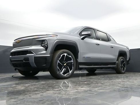 New 2026 Chevrolet Silverado EV LT AWD/4WD image 45