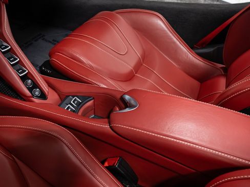 Used 2024 McLaren 750S Spider image 70