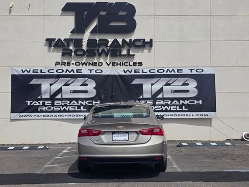 Used 2024 Chevrolet Malibu LT FWD image 9