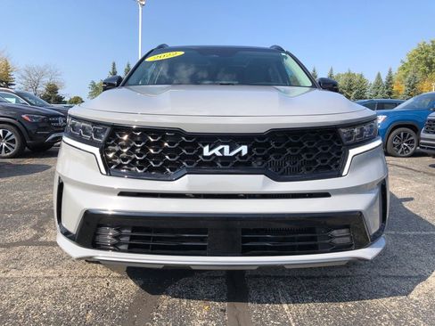 Used 2022 Kia Sorento SX image 2
