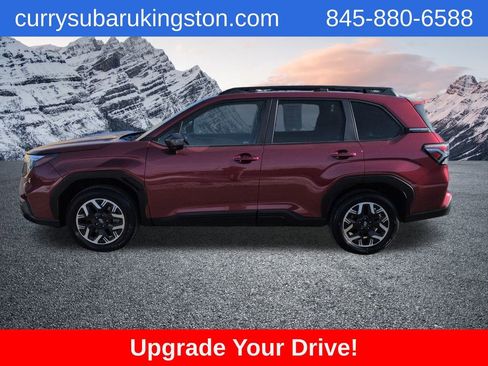 Used 2025 Subaru Forester Premium image 7