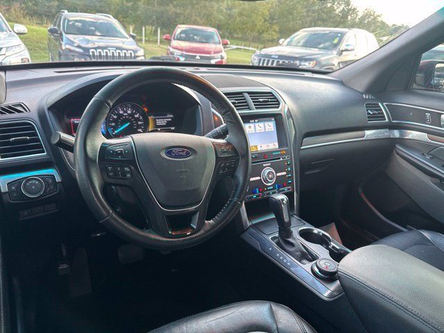 Used 2017 Ford Explorer Limited w/ Equipment Group 303A AWD/4WD image 15