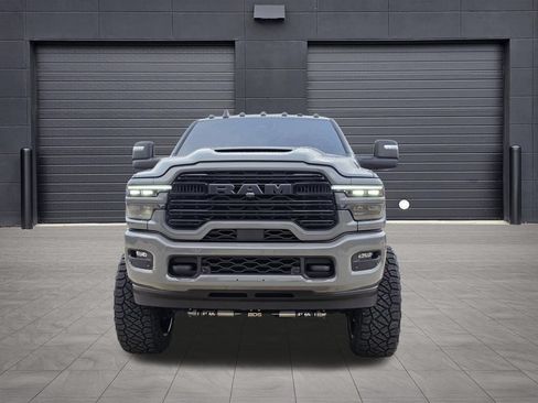 Used 2026 RAM 2500 Laramie AWD/4WD image 2