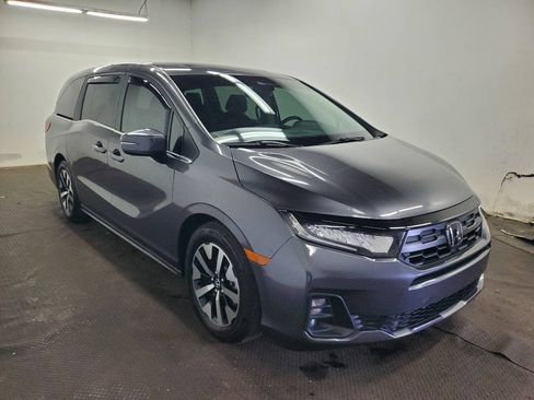 Used 2025 Honda Odyssey EX-L image 3