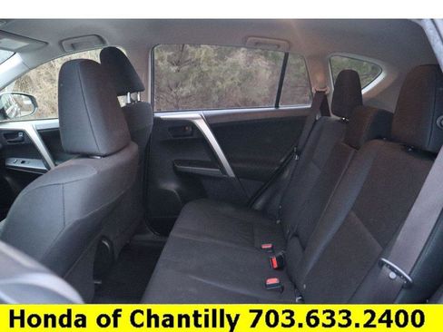 Used 2018 Toyota RAV4 LE image 25