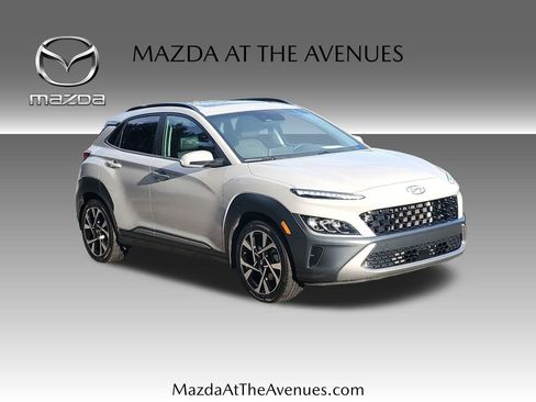 Used 2023 Hyundai Kona Limited image 3