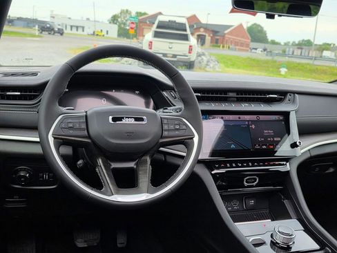 New 2026 Jeep Grand Cherokee L Limited AWD/4WD image 39