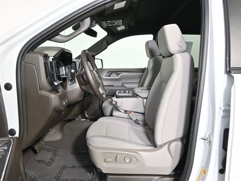 Used 2022 Chevrolet Silverado 1500 LT image 20