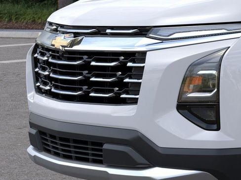 Used 2026 Chevrolet Equinox LT FWD image 13