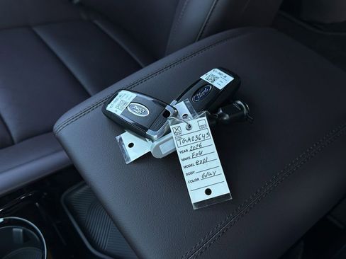 New 2026 Ford Explorer Platinum image 74