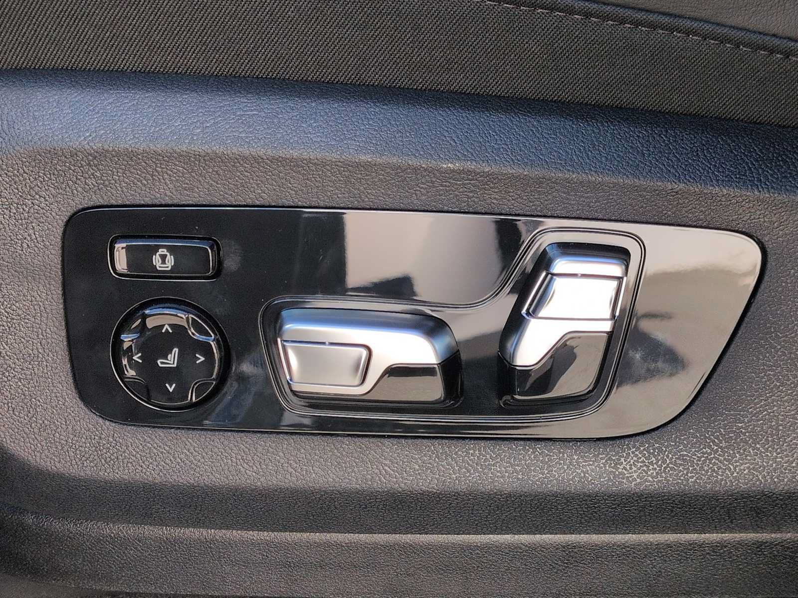 Used 2026 BMW X7 xDrive40i AWD/4WD image 18