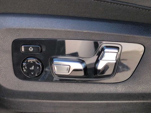 Used 2026 BMW X7 xDrive40i AWD/4WD image 18