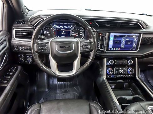 Used 2021 GMC Yukon XL Denali w/ LPO, Illumination Package AWD/4WD image 19