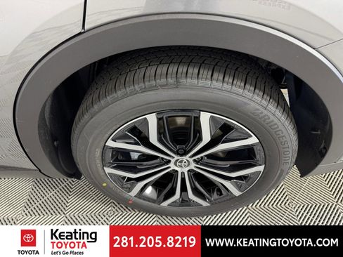 New 2026 Toyota Crown XLE image 15