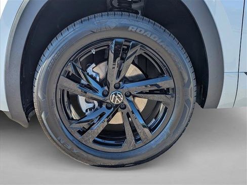 New 2026 Volkswagen Atlas Cross Sport SEL R-Line AWD/4WD image 9