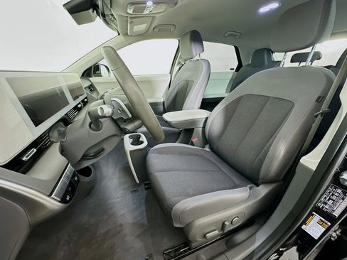 Used 2024 Hyundai Ioniq 5 SEL image 13