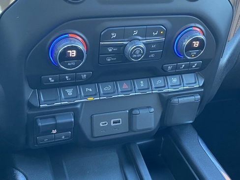 Used 2022 Chevrolet Silverado 2500 High Country image 18