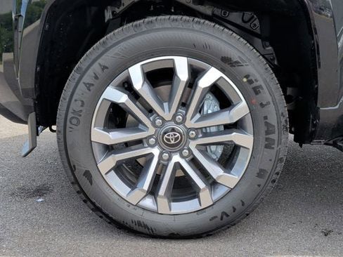 New 2026 Toyota 4Runner Limited AWD/4WD image 9