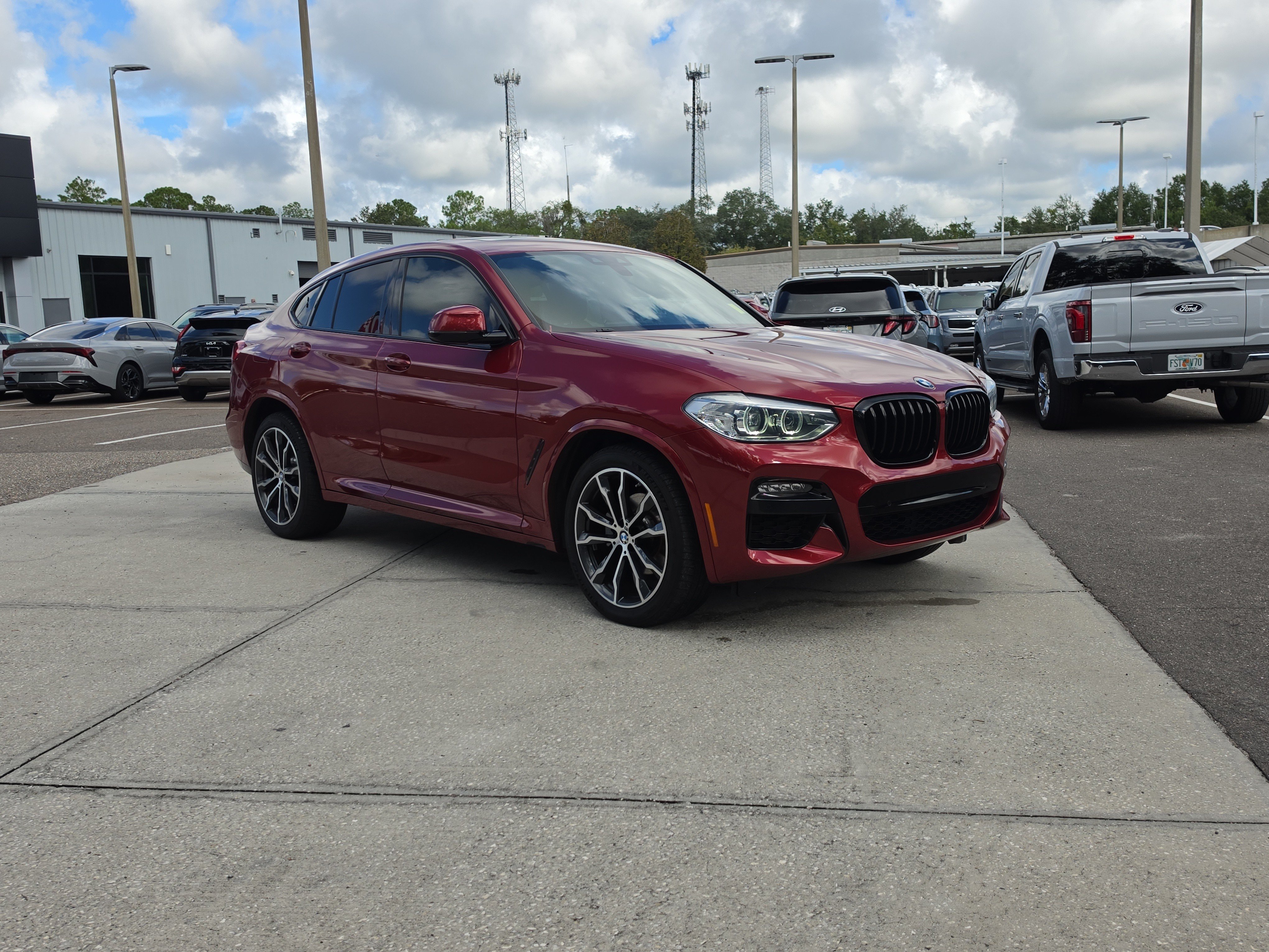 Used 2021 BMW X4 xDrive30i w/ M Sport Package AWD/4WD image 2