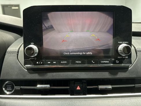 Used 2022 Mitsubishi Outlander ES image 10