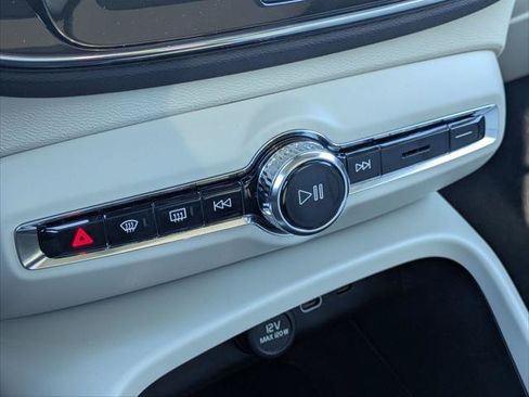 New 2026 Volvo XC40 B5 Ultra w/ Climate Package AWD/4WD image 8