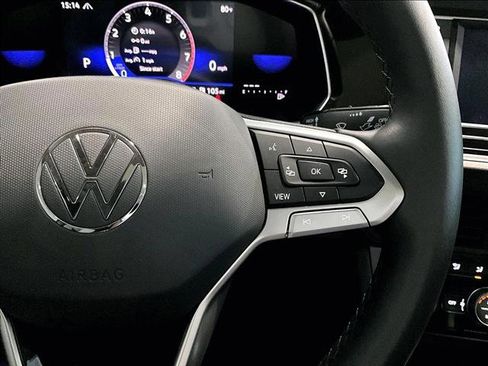 Used 2024 Volkswagen Jetta SE FWD image 21
