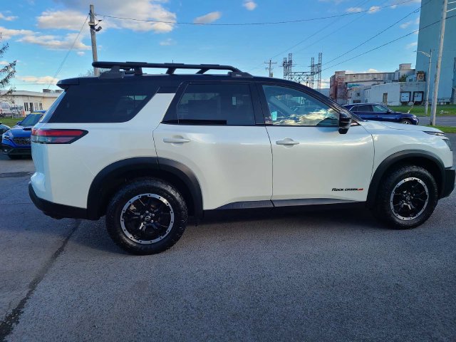 Used 2023 Nissan Pathfinder Rock Creek AWD/4WD image 6