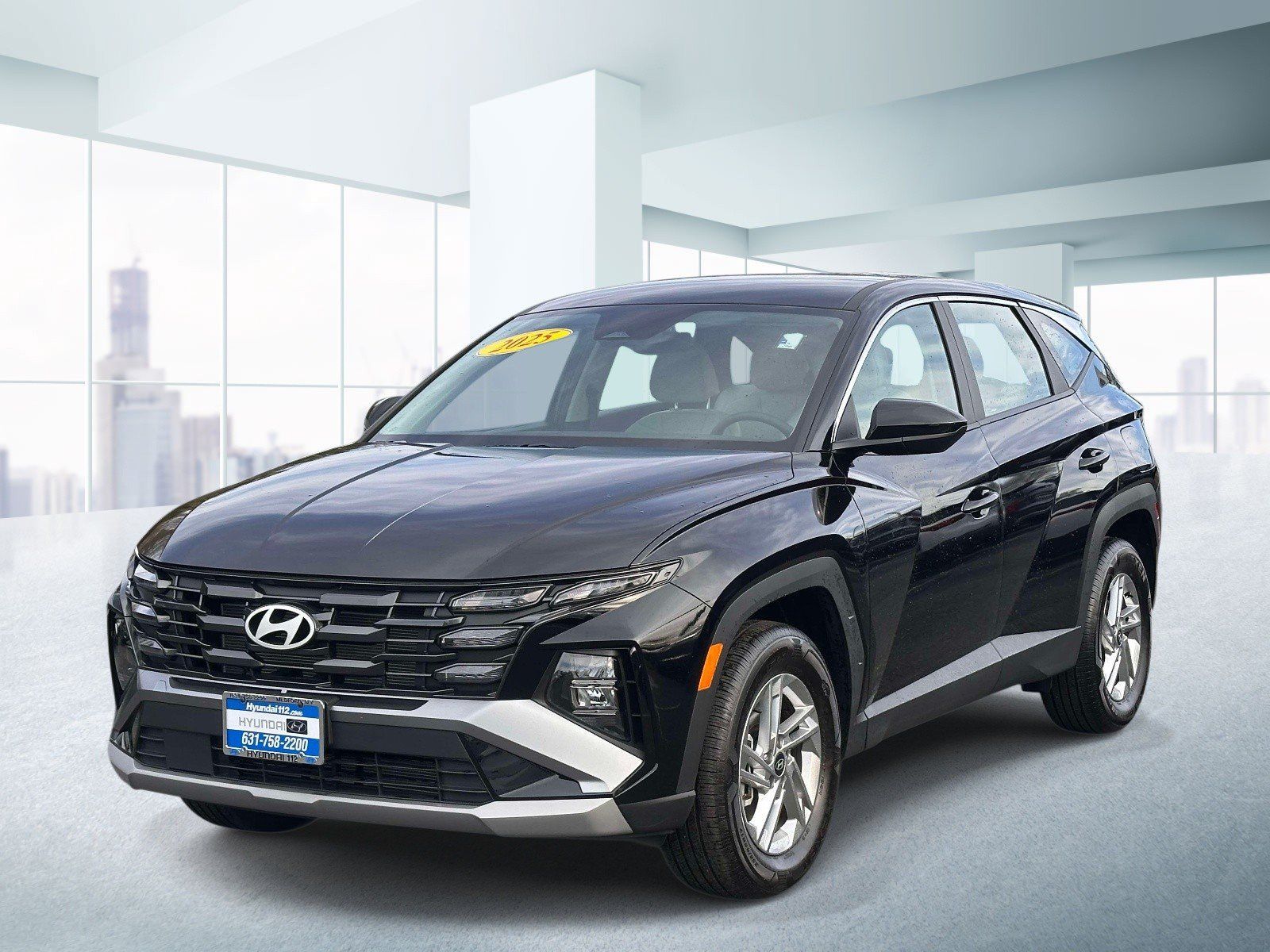 Used 2025 Hyundai Tucson SE AWD/4WD image 1