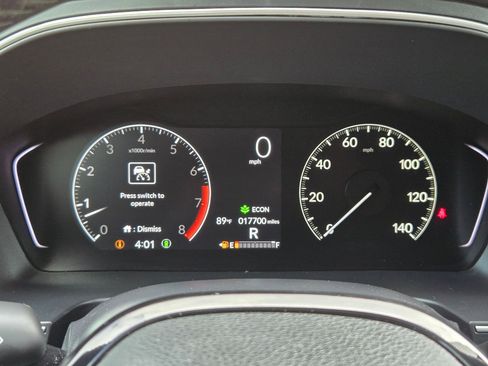 Used 2025 Honda Pilot Touring image 24