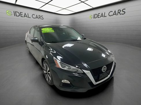 Used 2021 Nissan Altima 2.5 SV FWD image 3