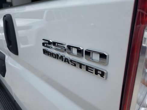 Used 2025 RAM ProMaster 2500 w/ U-Haul Equipment Group FWD image 12
