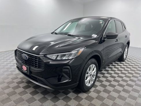 Used 2023 Ford Escape Active image 2